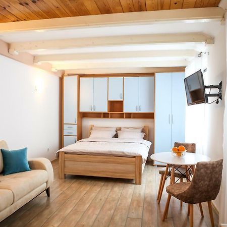 Sara Apartment 采蒂涅 外观 照片